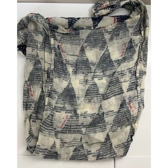 Free People sheer tote/hobo with a geometric design. - Picture 7 of 9
